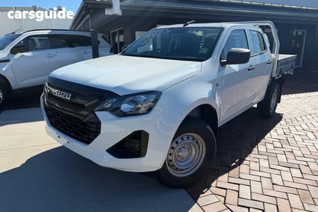 White 2026 Isuzu D-MAX Crew Cab Chassis Sx (4X4)