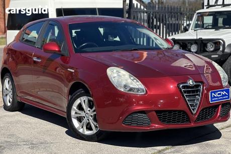 Red 2013 Alfa Romeo Giulietta Hatchback Progression 1.4
