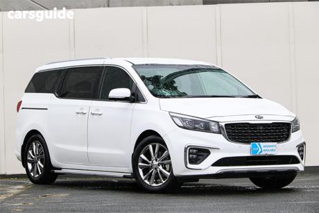 White 2019 Kia Carnival Wagon Platinum