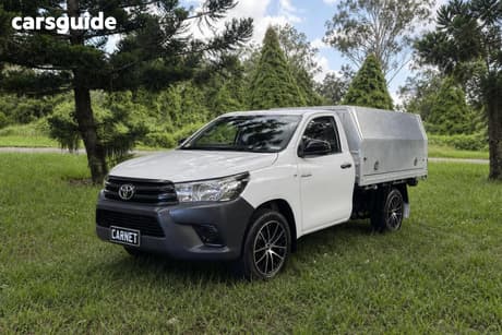 White 2015 Toyota Hilux Cab Chassis Workmate