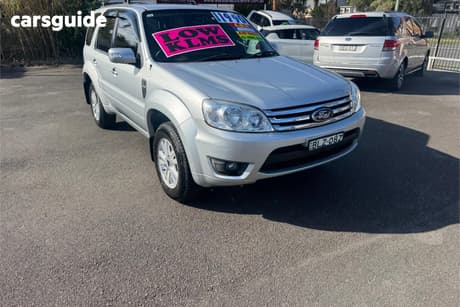 Silver 2009 Ford Escape Wagon