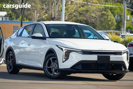 White 2024 Kia K4 Sedan S