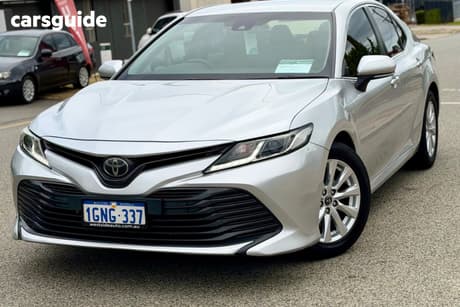 Silver 2018 Toyota Camry Sedan Ascent