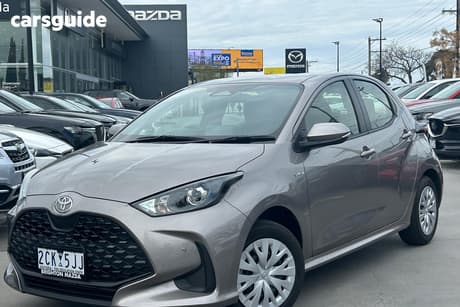 Bronze 2025 Toyota Yaris Hatchback Ascent Sport Hybrid