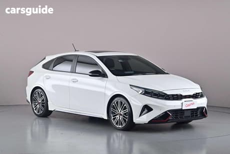White 2022 Kia Cerato Hatchback Gt