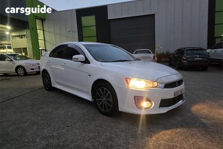 White 2017 Mitsubishi Lancer Sedan Es Sport