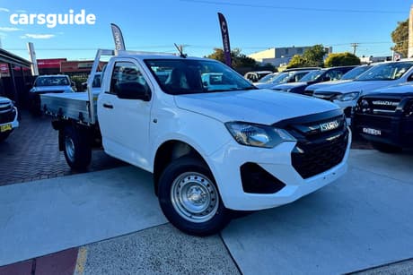White 2026 Isuzu D-MAX Cab Chassis Sx (4X4)