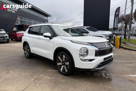 White 2025 Mitsubishi Outlander Wagon Aspire 7 Seat (2Wd)