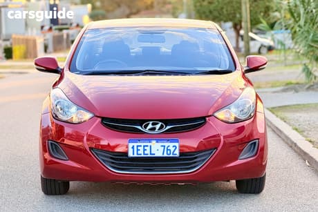 Red 2013 Hyundai Elantra Sedan Active