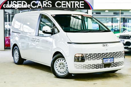 White 2022 Hyundai Staria Wagon