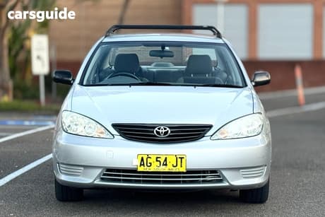 Beige 2005 Toyota Camry Sedan Altise