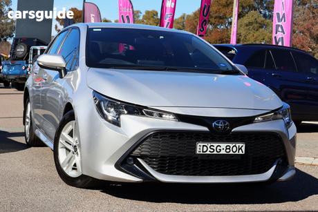 Silver 2018 Toyota Corolla Hatchback Sx