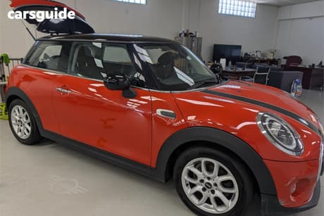 Orange 2018 Mini Cooper Hatchback Cooper