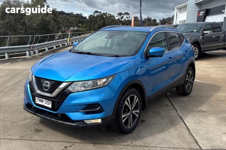 Blue 2018 Nissan Qashqai Wagon St-L