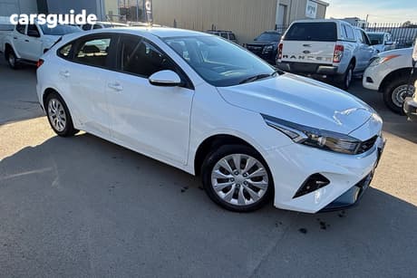 White 2021 Kia Cerato Hatchback S