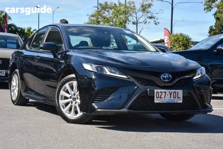 Black 2018 Toyota Camry Sedan Ascent Sport (Hybrid)