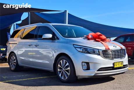 Silver 2018 Kia Carnival Wagon Sli