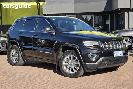 Black 2015 Jeep Grand Cherokee Wagon Laredo (4X4)