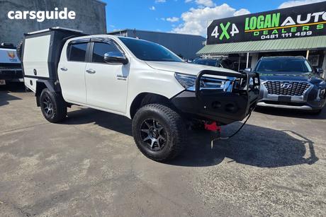 White 2021 Toyota Hilux Double Cab Pick Up Sr5 + Premium Interior (4X4)