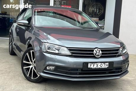 Grey 2017 Volkswagen Jetta Sedan 155 Tsi Highline Sport