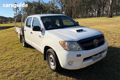 White 2008 Toyota Hilux Dual Cab Pick-up Sr