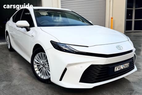 White 2025 Toyota Camry Sedan Ascent Hybrid