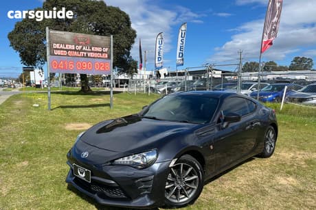 Grey 2017 Toyota 86 Coupe Gt