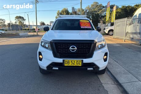 White 2021 Nissan Navara Dual Cab Pick-up Sl (4X2)