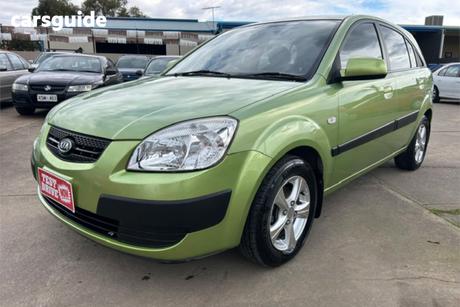 Green 2009 Kia RIO Hatchback Lx