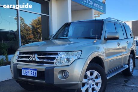 Gold 2010 Mitsubishi Pajero Wagon Gls Lwb (4X4)