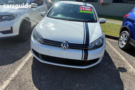 White 2011 Volkswagen Golf Hatchback 103 Tdi Comfortline