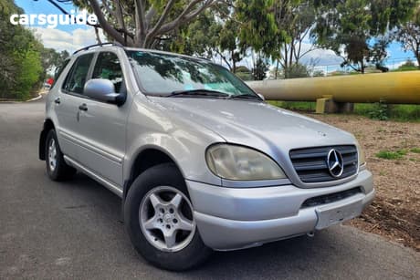 Silver 2001 Mercedes-Benz ML270 Wagon Cdi (4X4)
