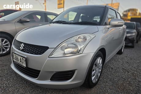 Silver 2011 Suzuki Swift Hatchback Gl
