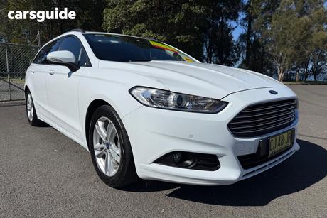 White 2016 Ford Mondeo SUV AMBIENTE