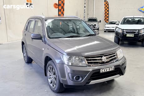 Grey 2015 Suzuki Grand Vitara Wagon Navigator (4X2)