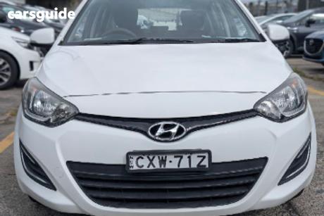 White 2015 Hyundai I20 Hatchback Active