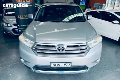 Silver 2013 Toyota Kluger Wagon Grande (4X4)