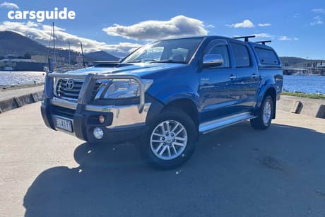 Blue 2014 Toyota Hilux Dual Cab Pick-up Sr5 Black (4X4)