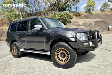 Grey 2017 Mitsubishi Pajero Wagon Glx Lwb (4X4)