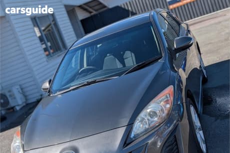 Grey 2011 Mazda 3 Hatchback Sp25