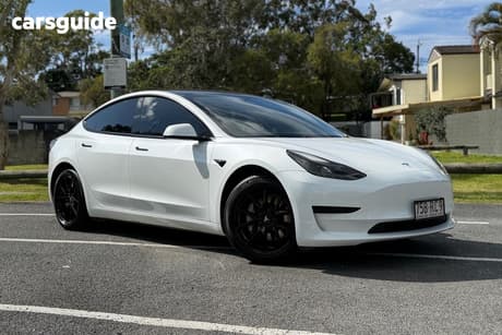 White 2022 Tesla Model 3 Sedan Rear-Wheel Drive