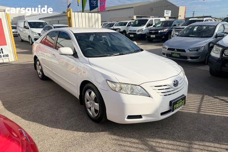 White 2007 Toyota Camry Sedan Altise