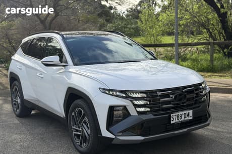 White 2026 Hyundai Tucson Wagon Premium Hybrid (Awd)