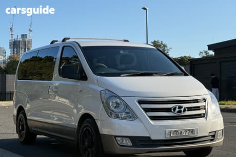 White 2017 Hyundai Imax Wagon