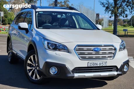 White 2015 Subaru Outback Wagon 3.6R