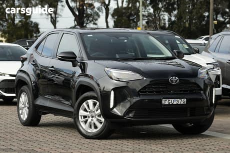 Black 2024 Toyota Yaris Cross Wagon Gxl Hybrid