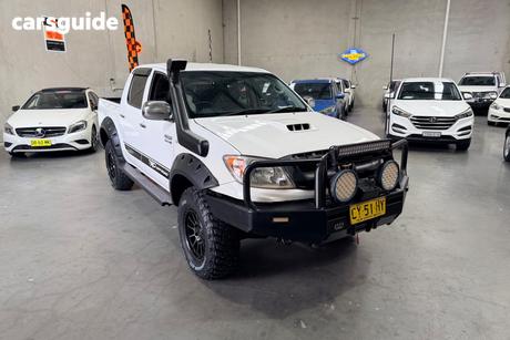 White 2010 Toyota Hilux Dual Cab Pick-up Sr (4X4)