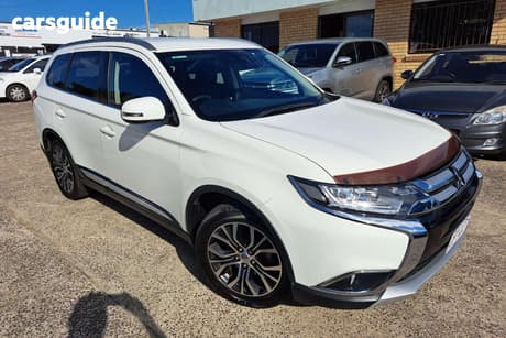 White 2018 Mitsubishi Outlander Wagon Ls 7 Seat (2Wd)