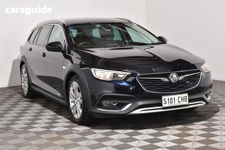 Blue 2018 Holden Calais Sportswagon Tourer