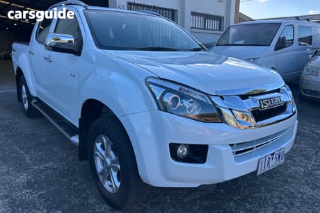 White 2016 Isuzu D-MAX Crew Cab Utility Ls-Terrain Hi-Ride (4X4)